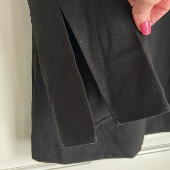 Trina Turk Frey 2 Slit Sleeve Top - Picture 6 of 8